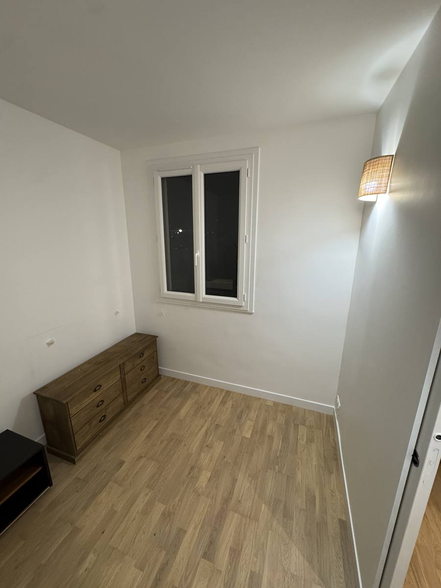 06-travaux-pose-fenetres-peinture-parquet-paris