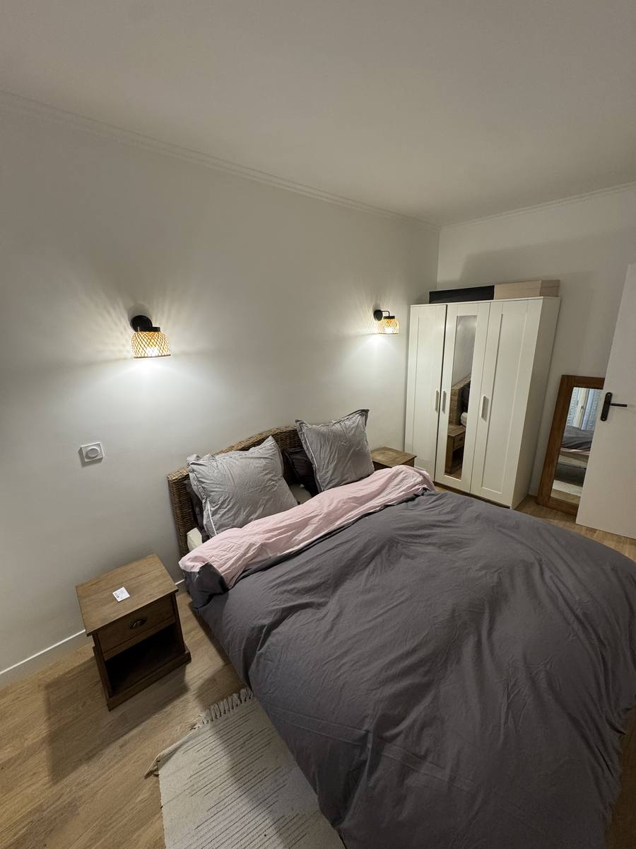 14-travaux-peinture-eclairage-revetement-sol-chambre-paris