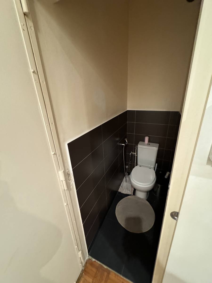 17-avant-travaux-renovation-toilettes-paris