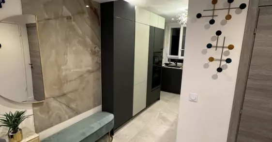 04-travaux-renovation-sol-peinture-salon-paris-75